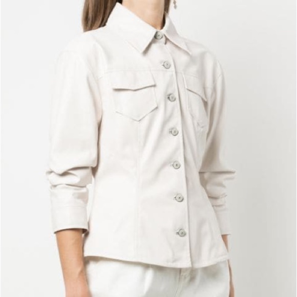 Ivory faux leather scrunched canyon fitted jacket. Perfect for Fall